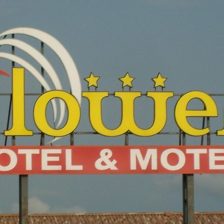 Hotel Motel Flower Novi Ligure Exterior photo